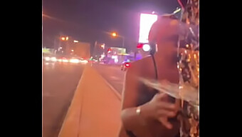 Éjaculation Sur Une Belle Fille Dans Le Strip De Vegas