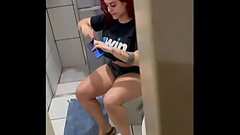 Pornstar Ile Derin Boğaz Ve Yoğun Sikiş, Yutkunuyor